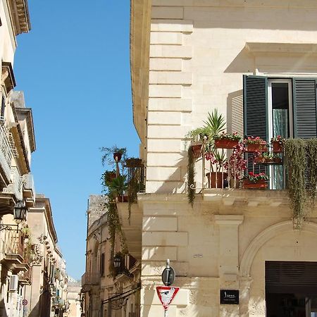 A Casa Di Francesca Apartment Lecce Luaran gambar